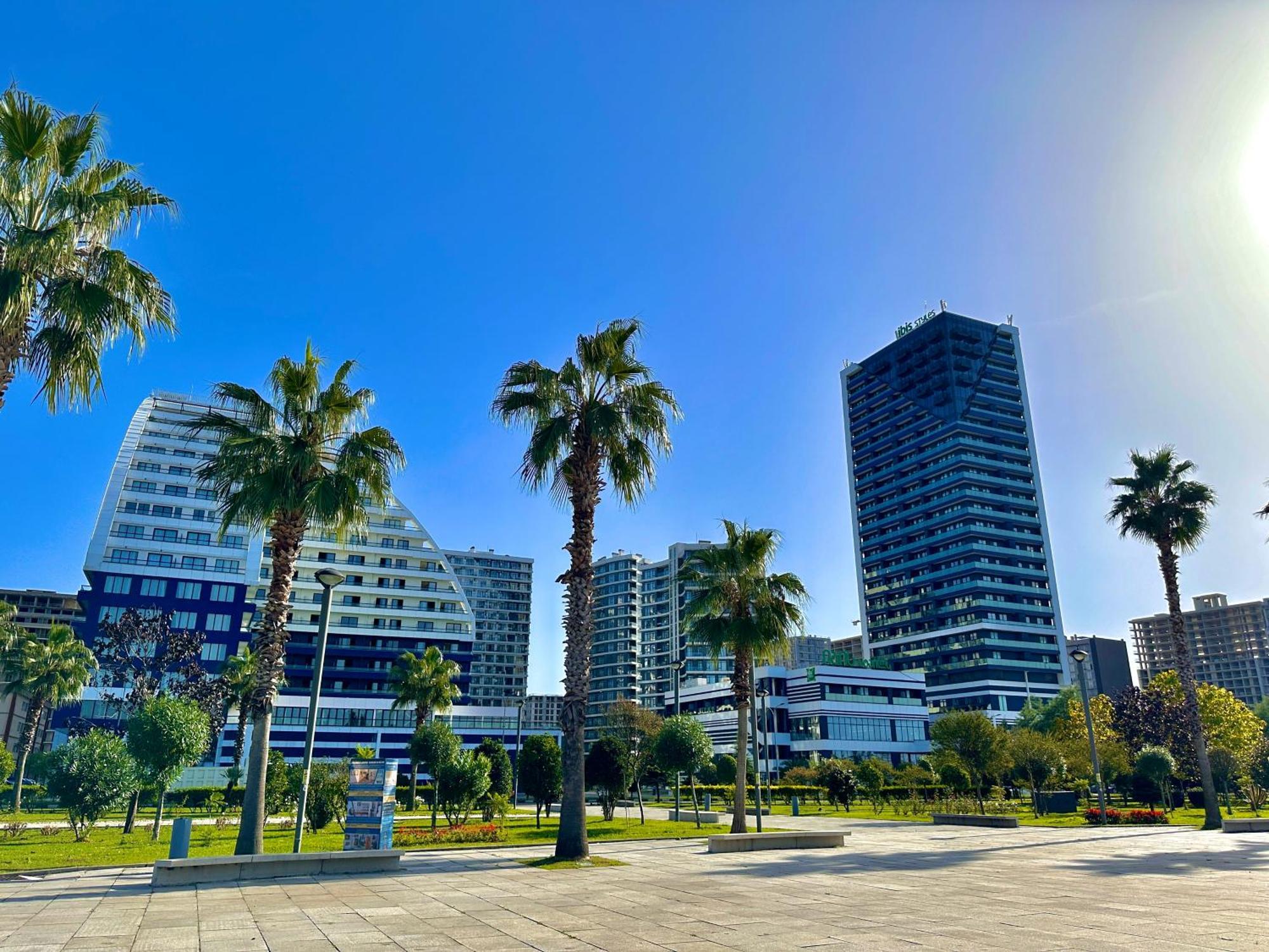 Batumi Boulevard Resort ภายนอก รูปภาพ