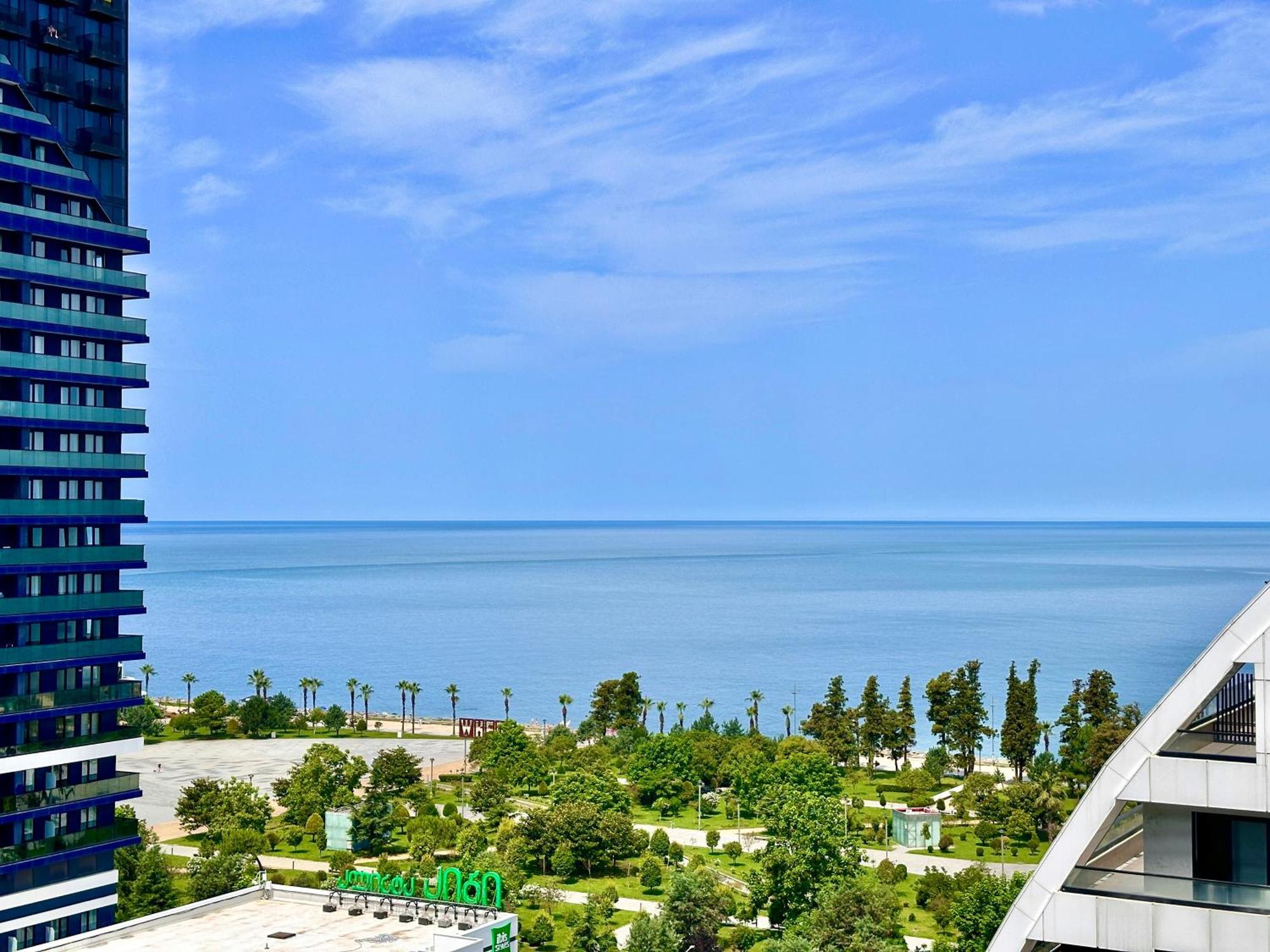 Batumi Boulevard Resort ภายนอก รูปภาพ